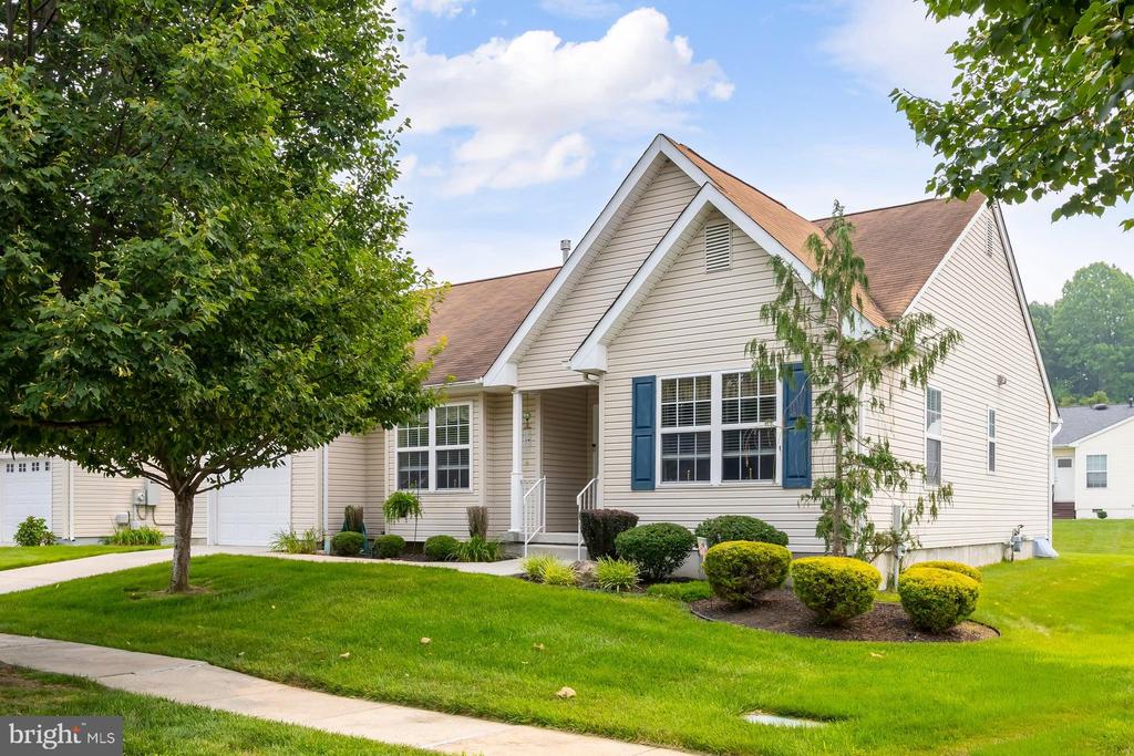 320 CHICKORY TRAIL