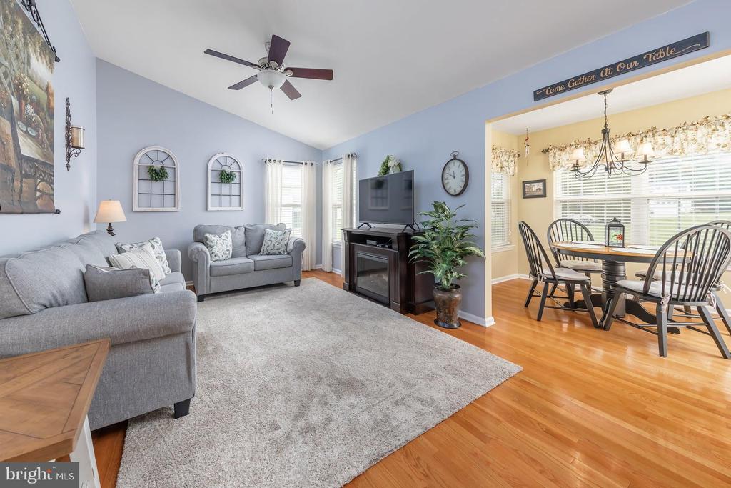320 CHICKORY TRAIL
