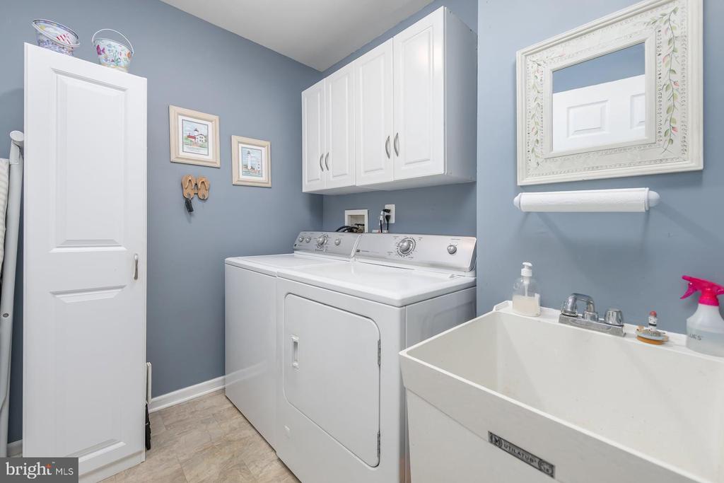 320 CHICKORY TRAIL