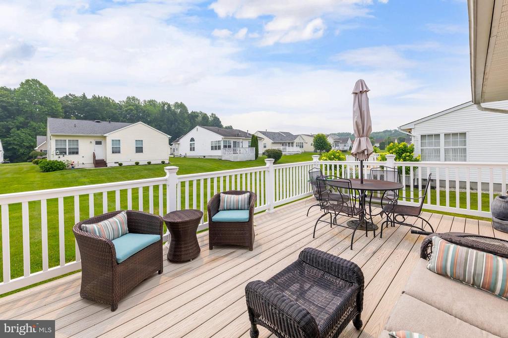 320 CHICKORY TRAIL