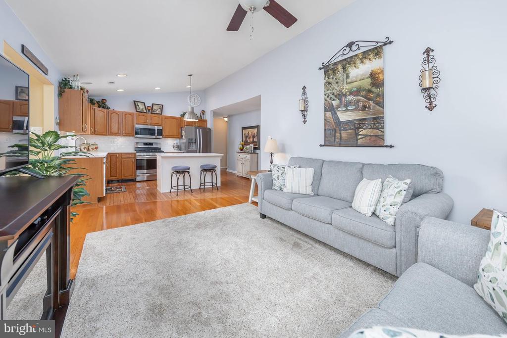 320 CHICKORY TRAIL