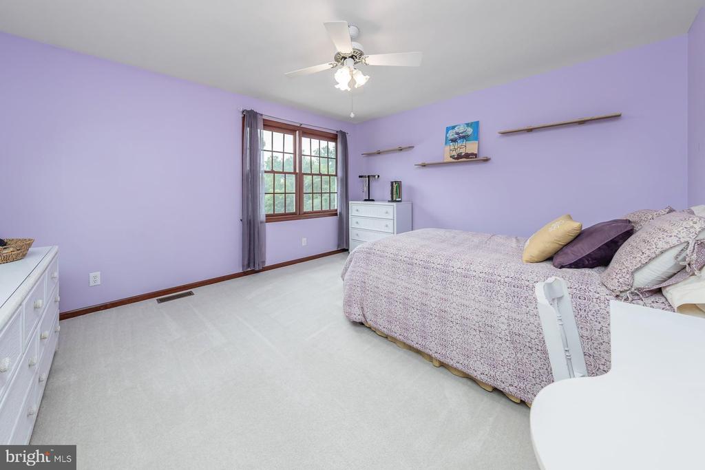 11 TURTLE CREEK DRIVE