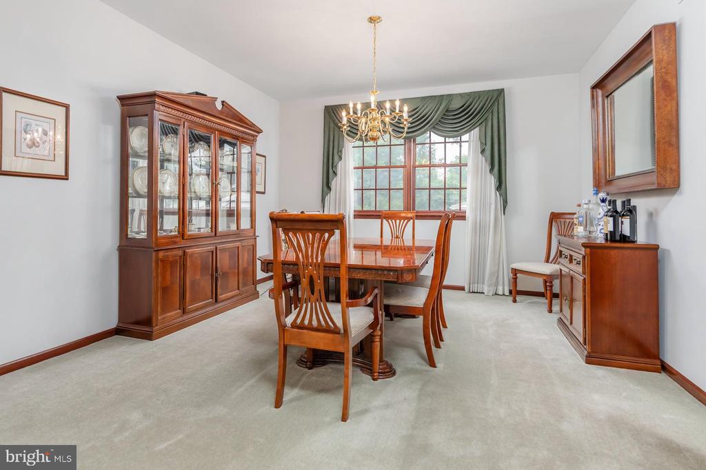 11 TURTLE CREEK DRIVE