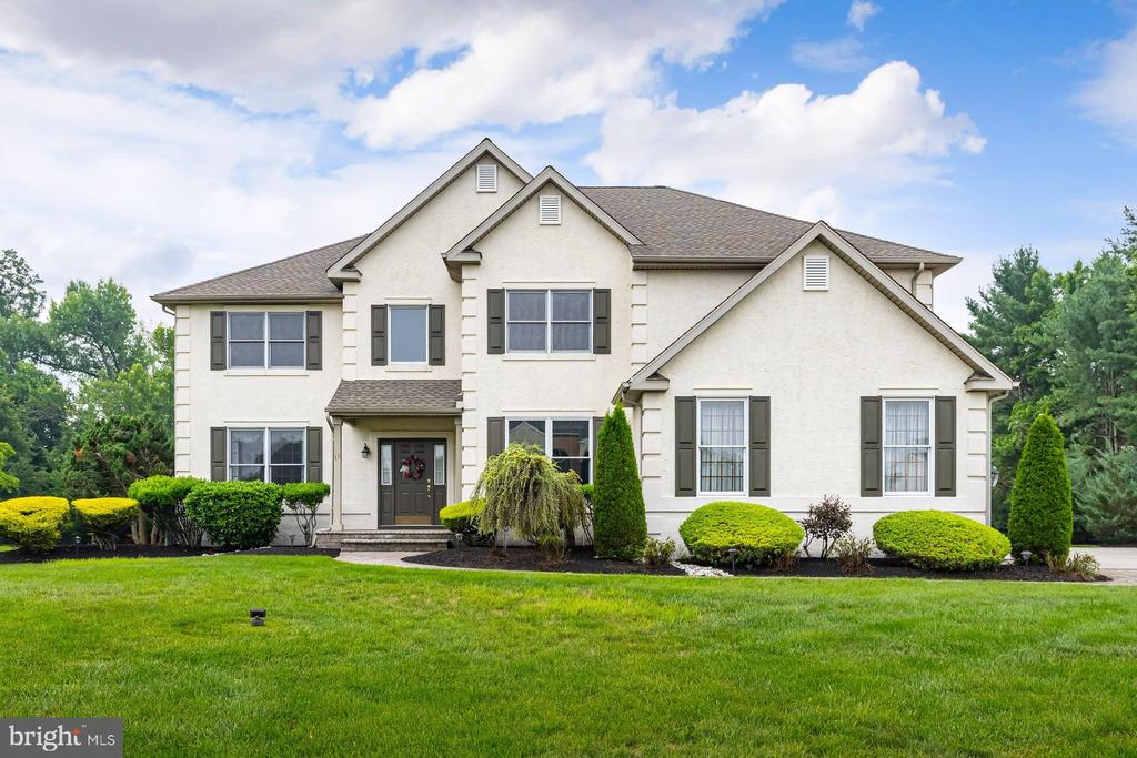 11 TURTLE CREEK DRIVE