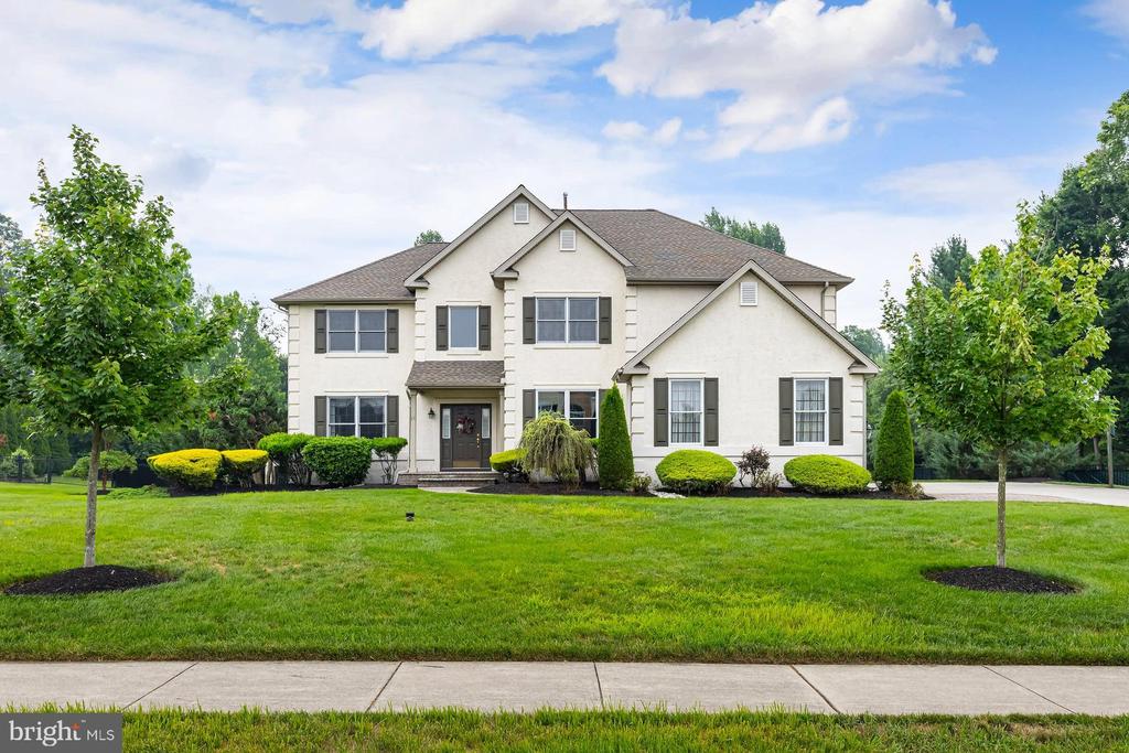 11 TURTLE CREEK DRIVE