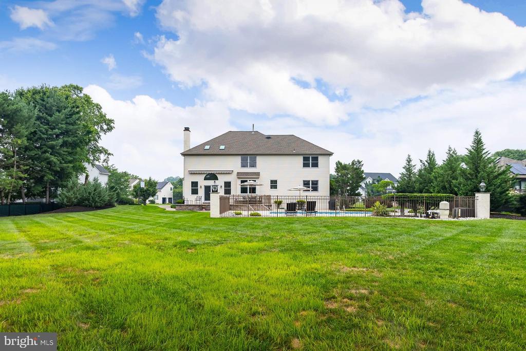 11 TURTLE CREEK DRIVE