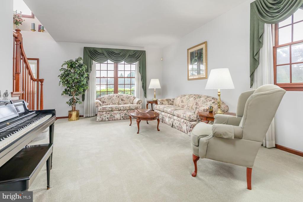 11 TURTLE CREEK DRIVE