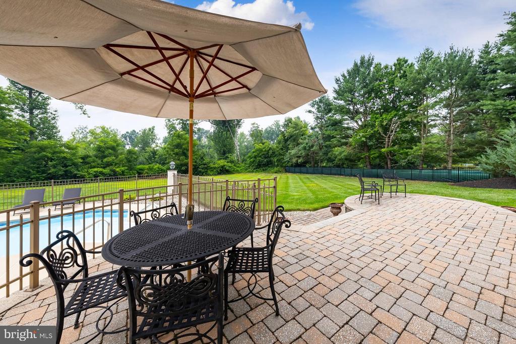 11 TURTLE CREEK DRIVE