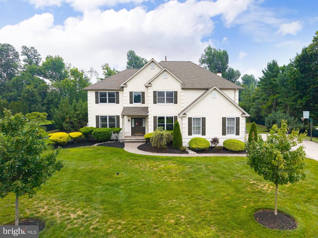 11 TURTLE CREEK DRIVE