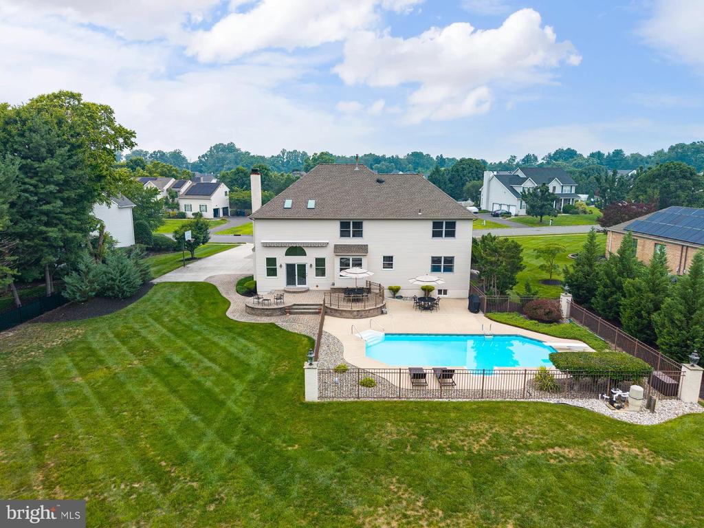 11 TURTLE CREEK DRIVE