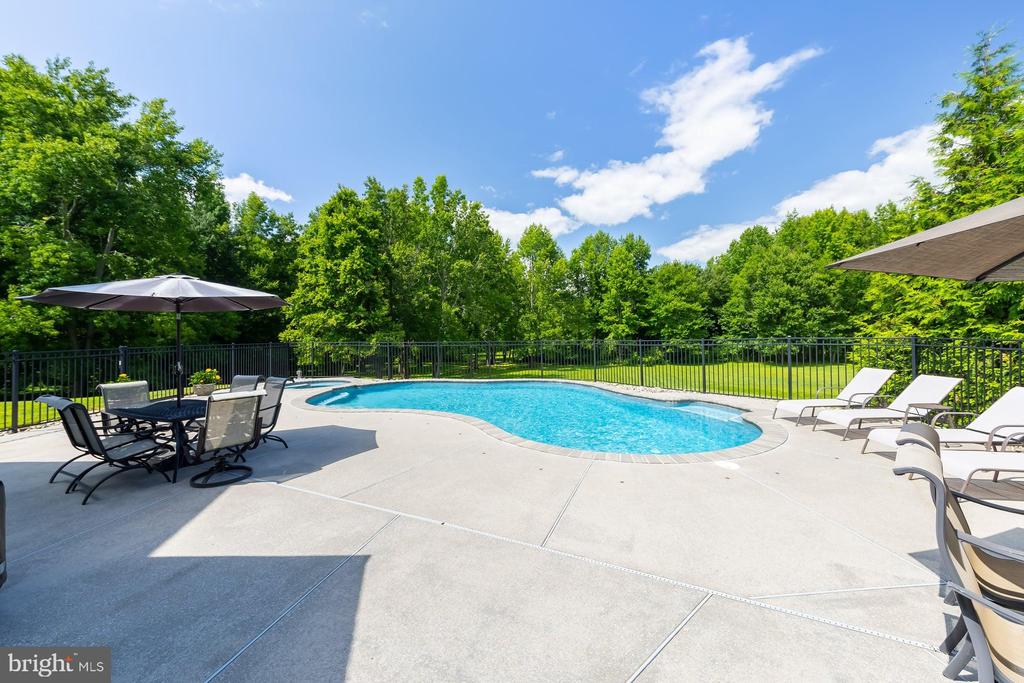 304 DAVID COURT