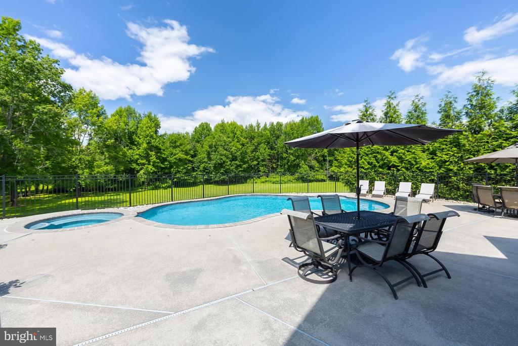 304 DAVID COURT