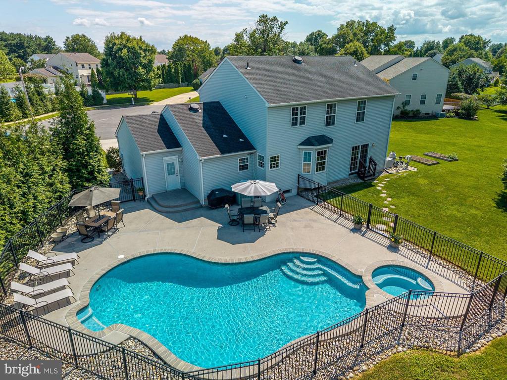 304 DAVID COURT