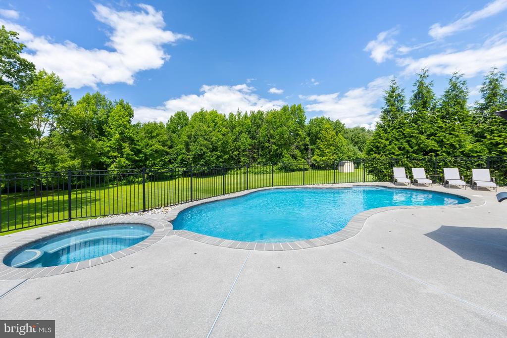 304 DAVID COURT