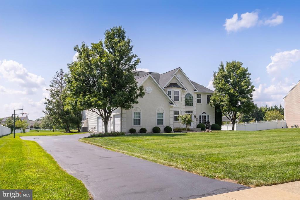 1104 JASMINE COURT