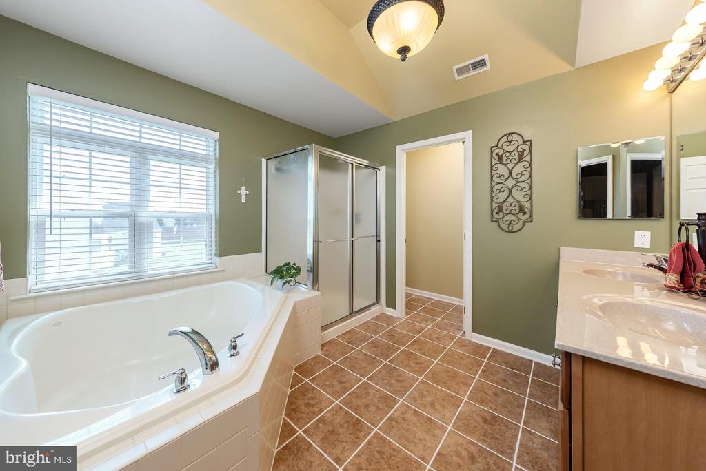 1104 JASMINE COURT