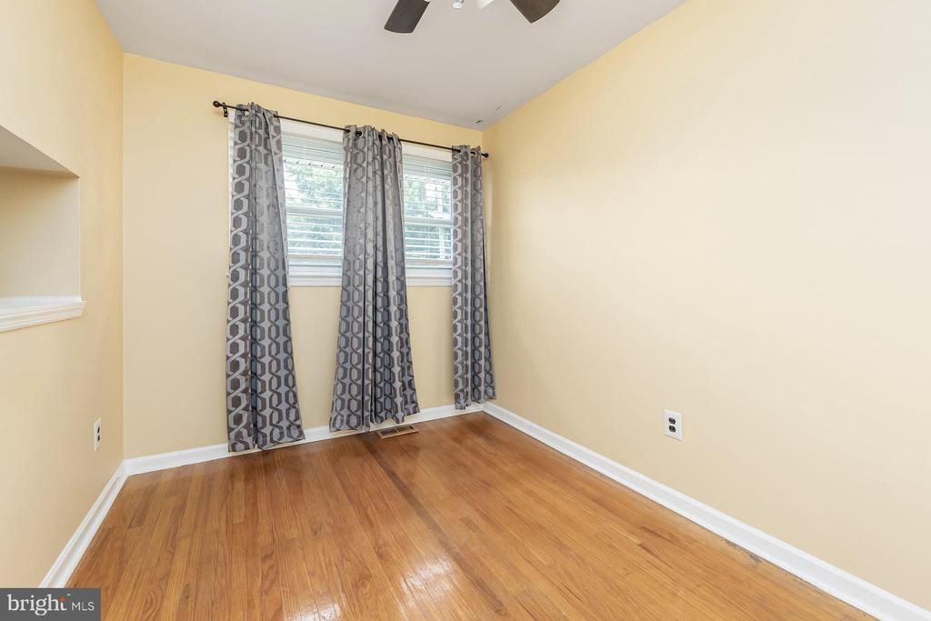 30 BUDD BOULEVARD