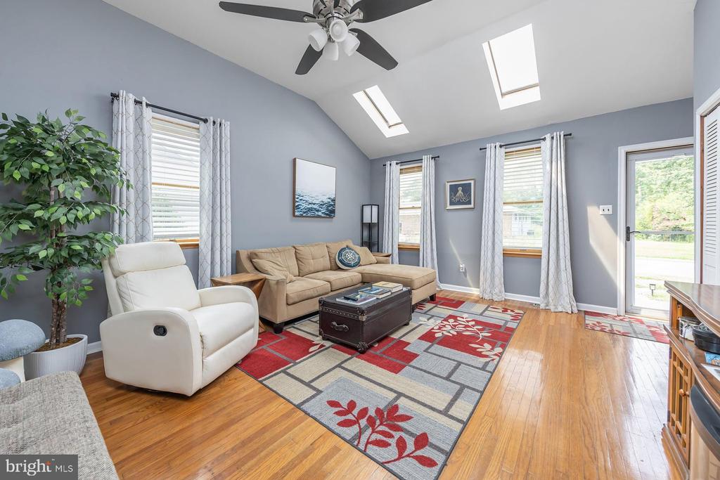 30 BUDD BOULEVARD