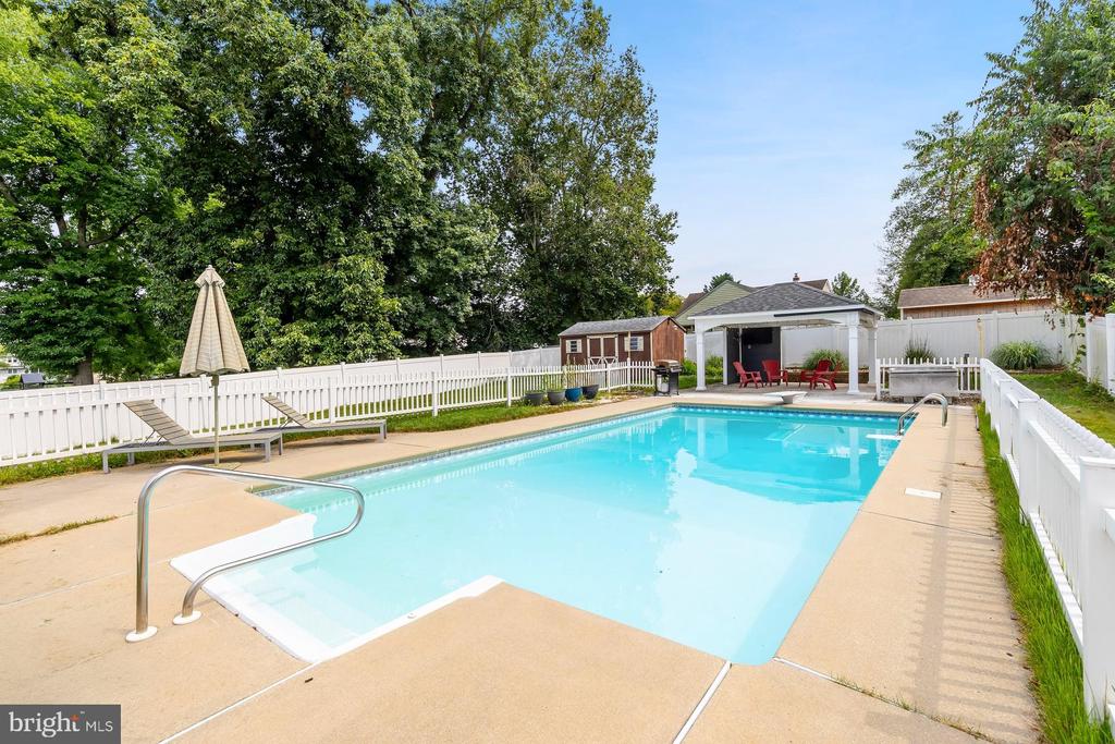 30 BUDD BOULEVARD