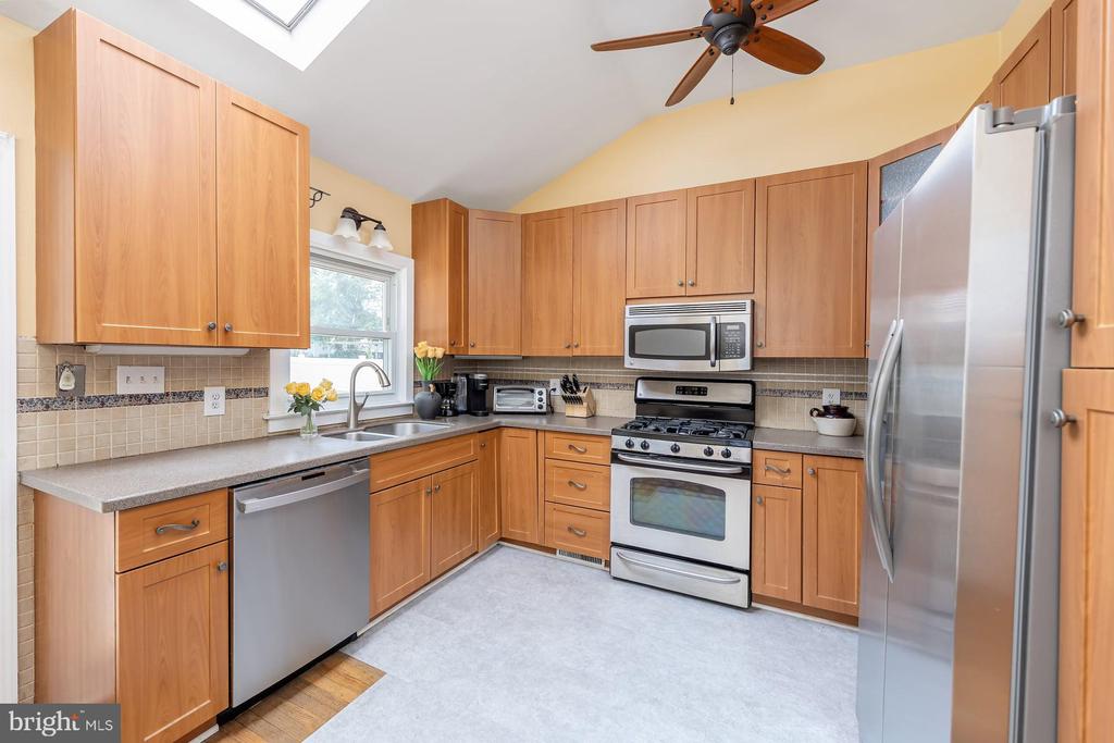 30 BUDD BOULEVARD