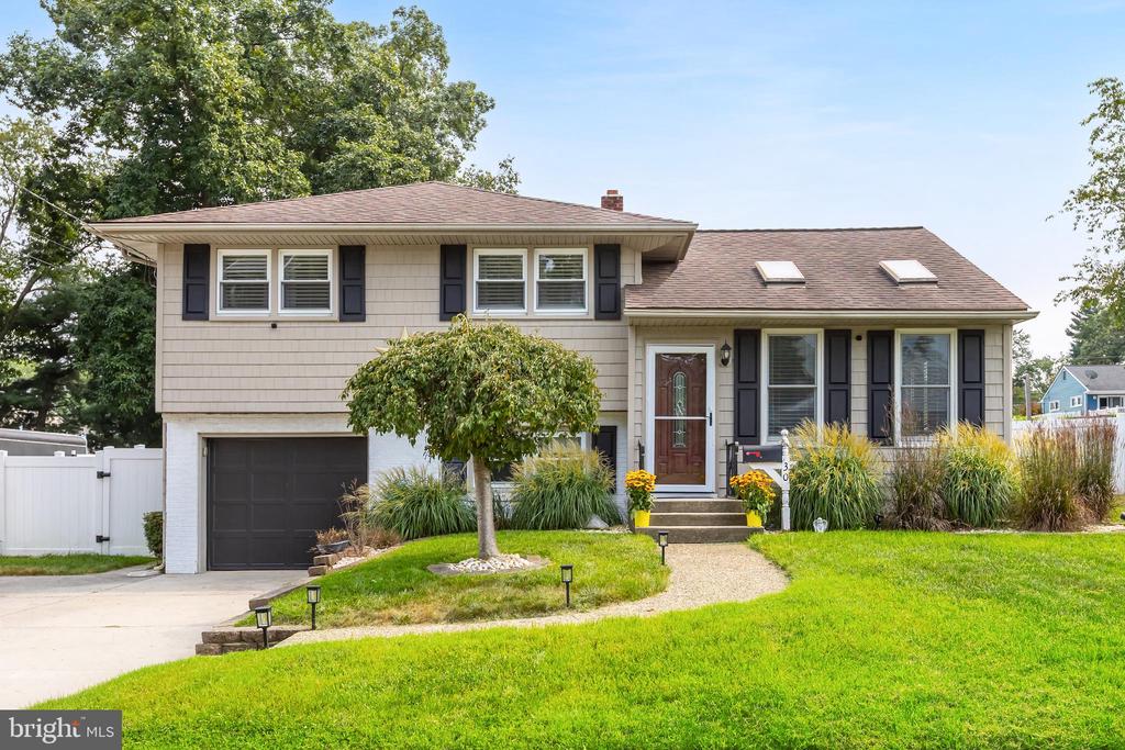 30 BUDD BOULEVARD
