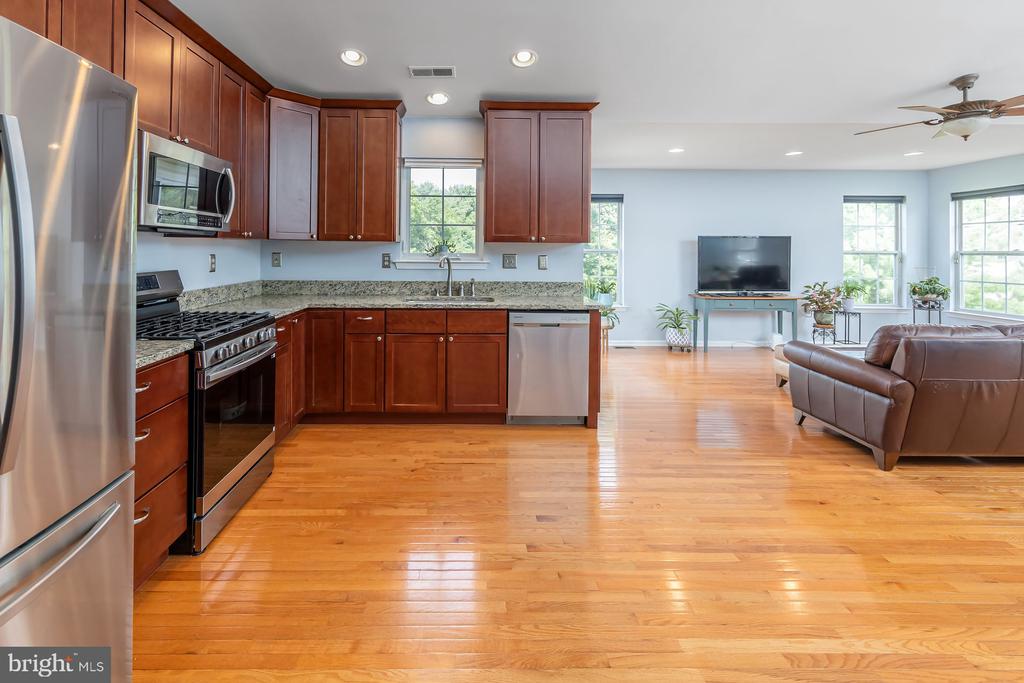 317 CHICKORY TRAIL
