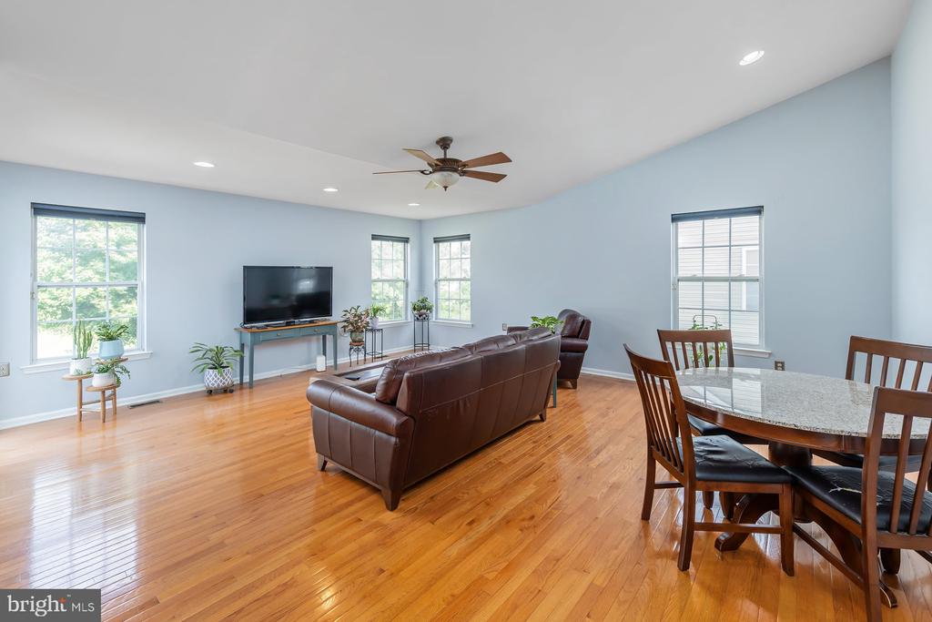 317 CHICKORY TRAIL