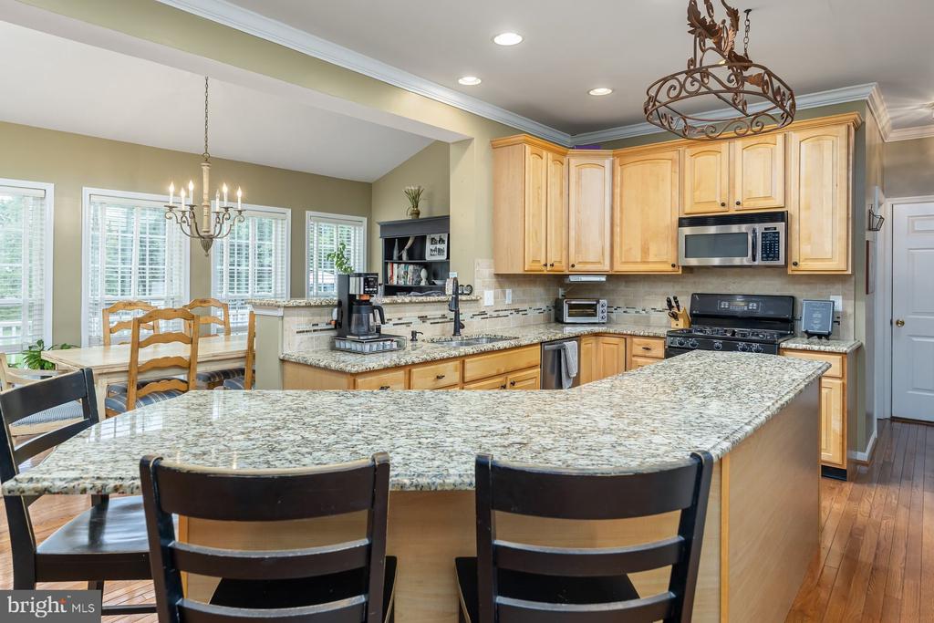 202 SHETLAND COURT