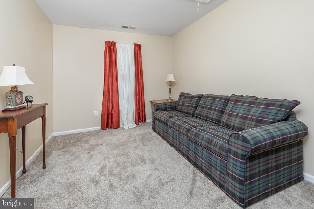 202 SHETLAND COURT