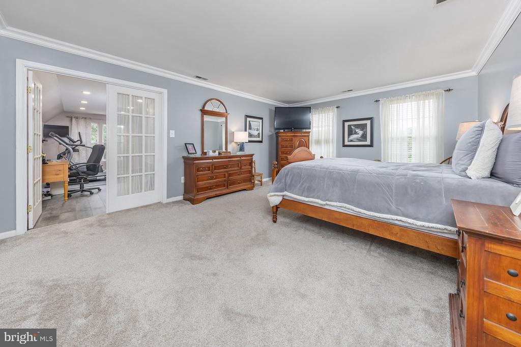 202 SHETLAND COURT
