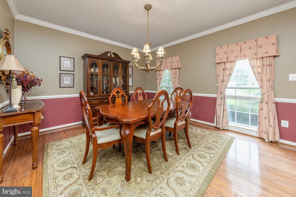 202 SHETLAND COURT