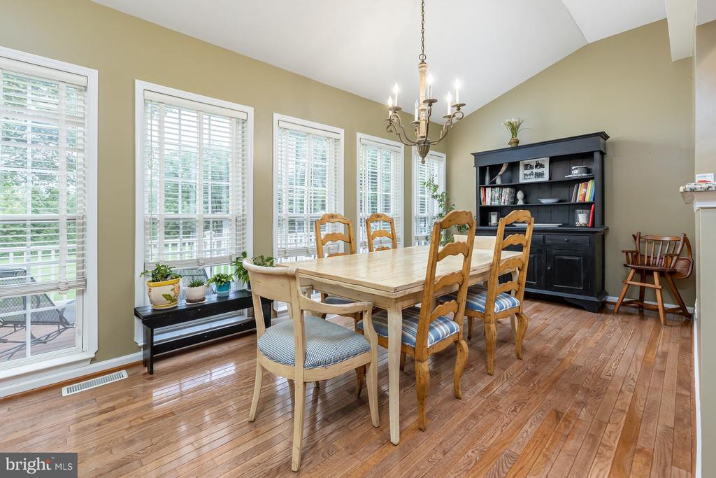 202 SHETLAND COURT