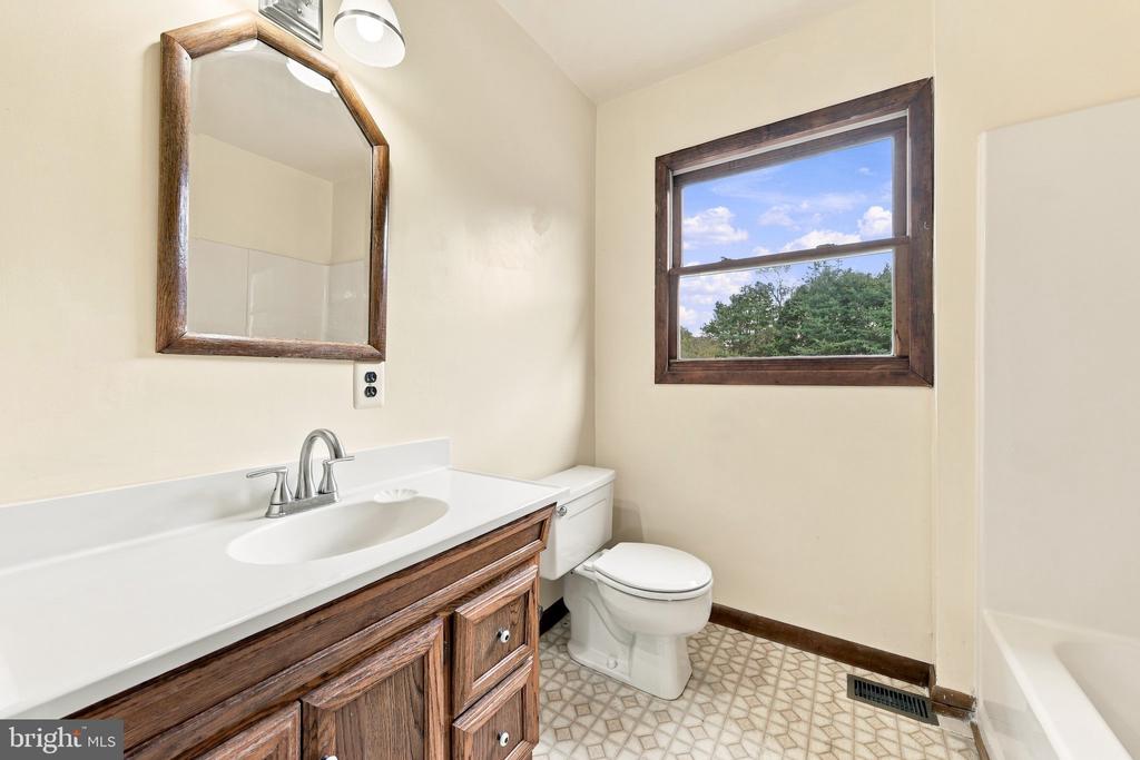 405 RICHWOOD ROAD