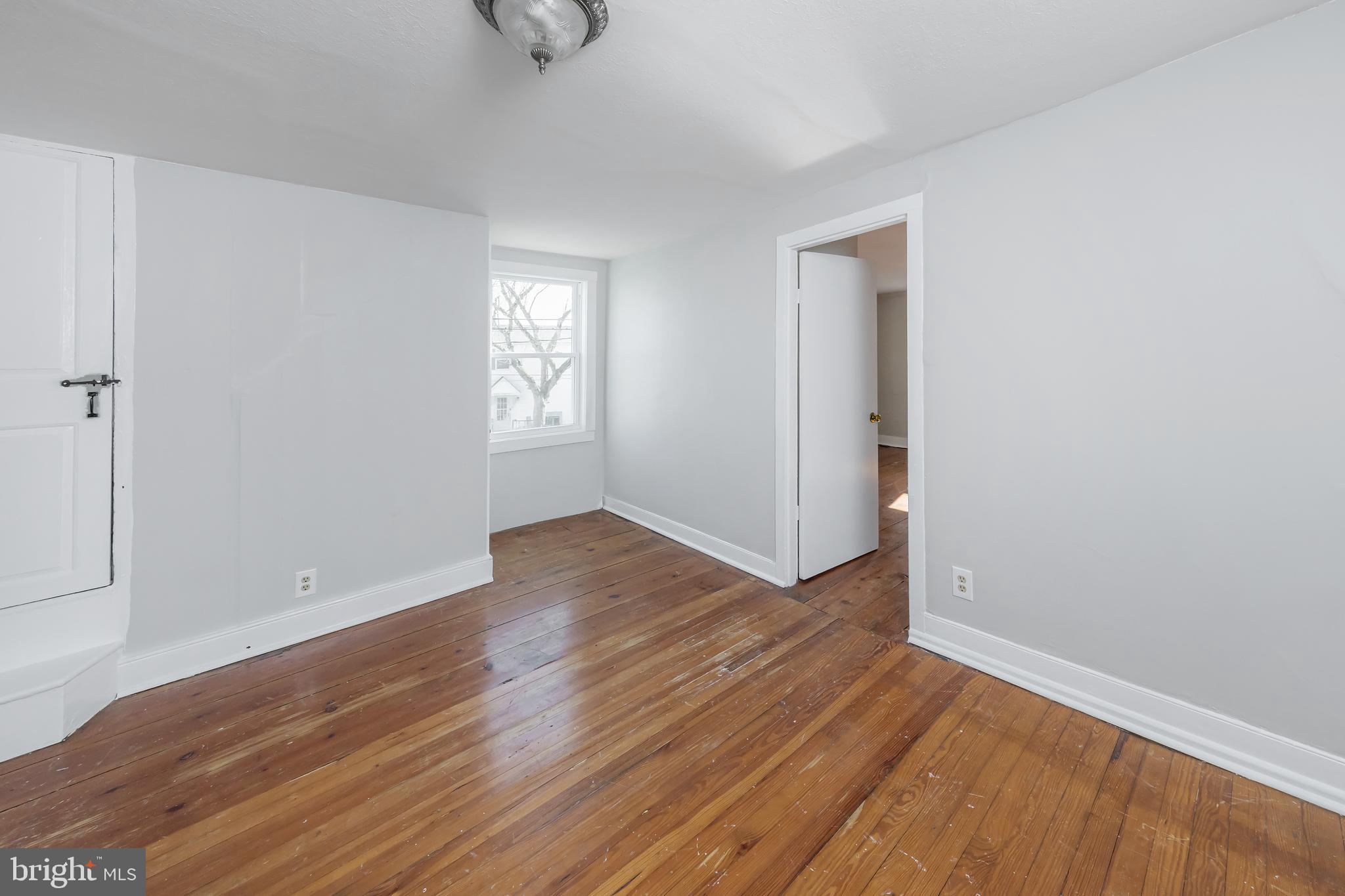 213 S Main St