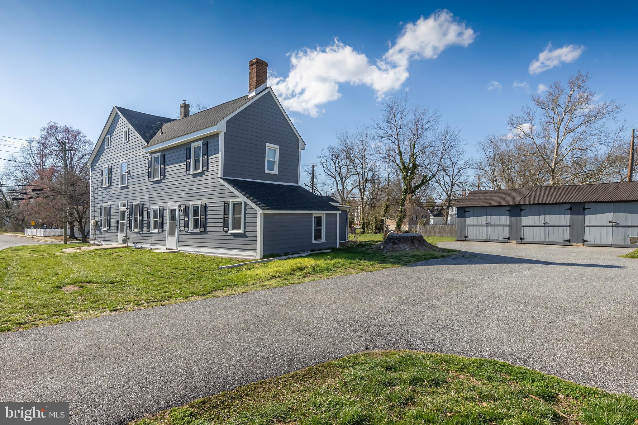213 S Main St