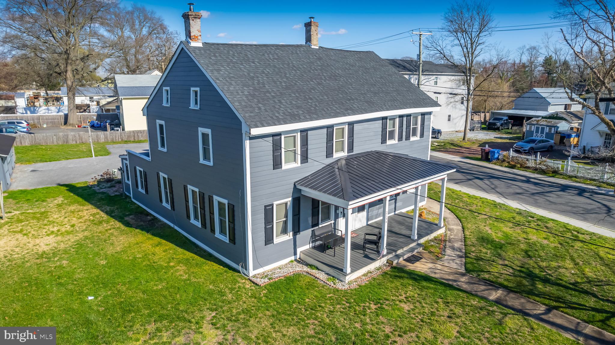 213 S Main St