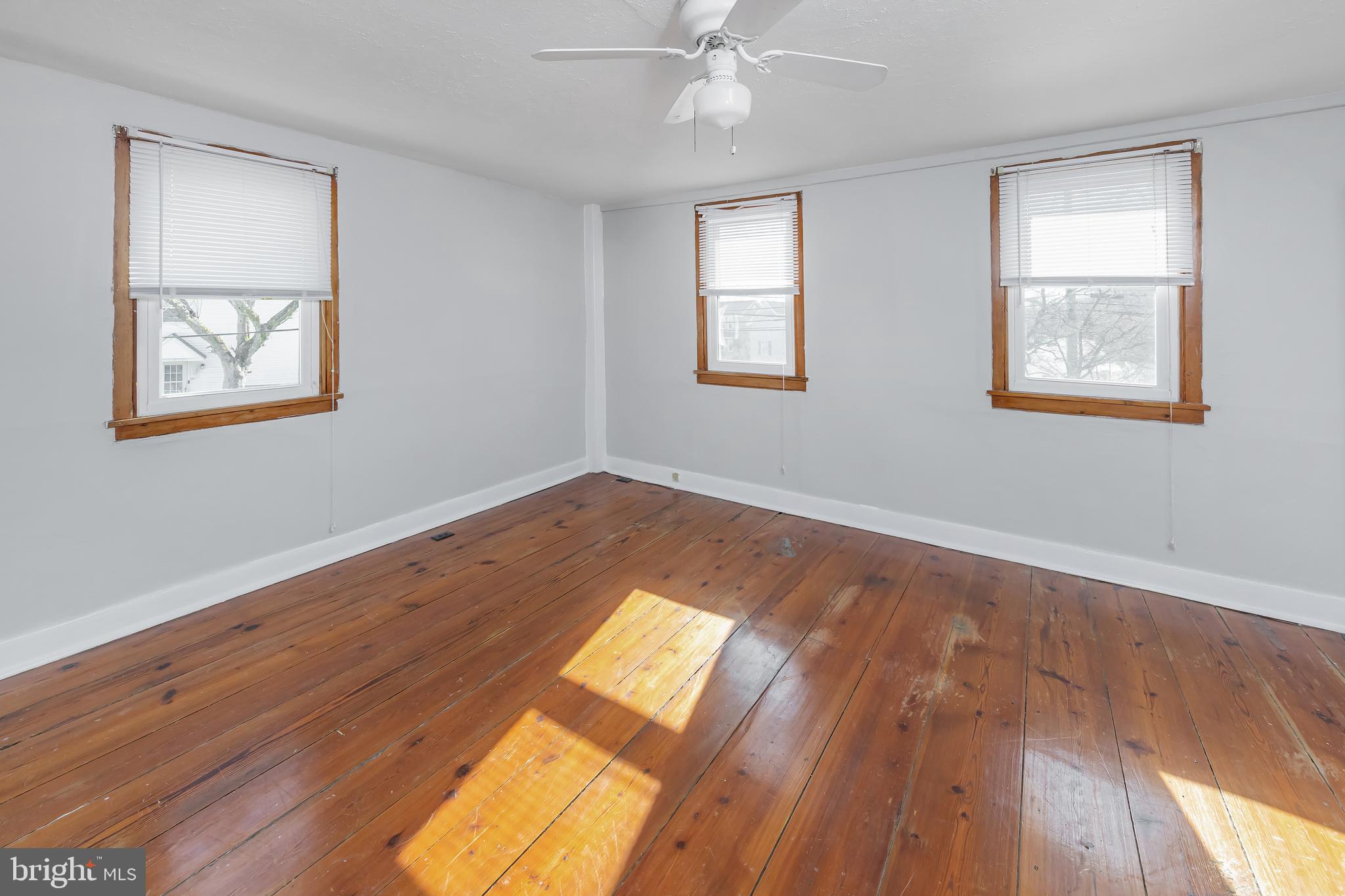 213 S Main St