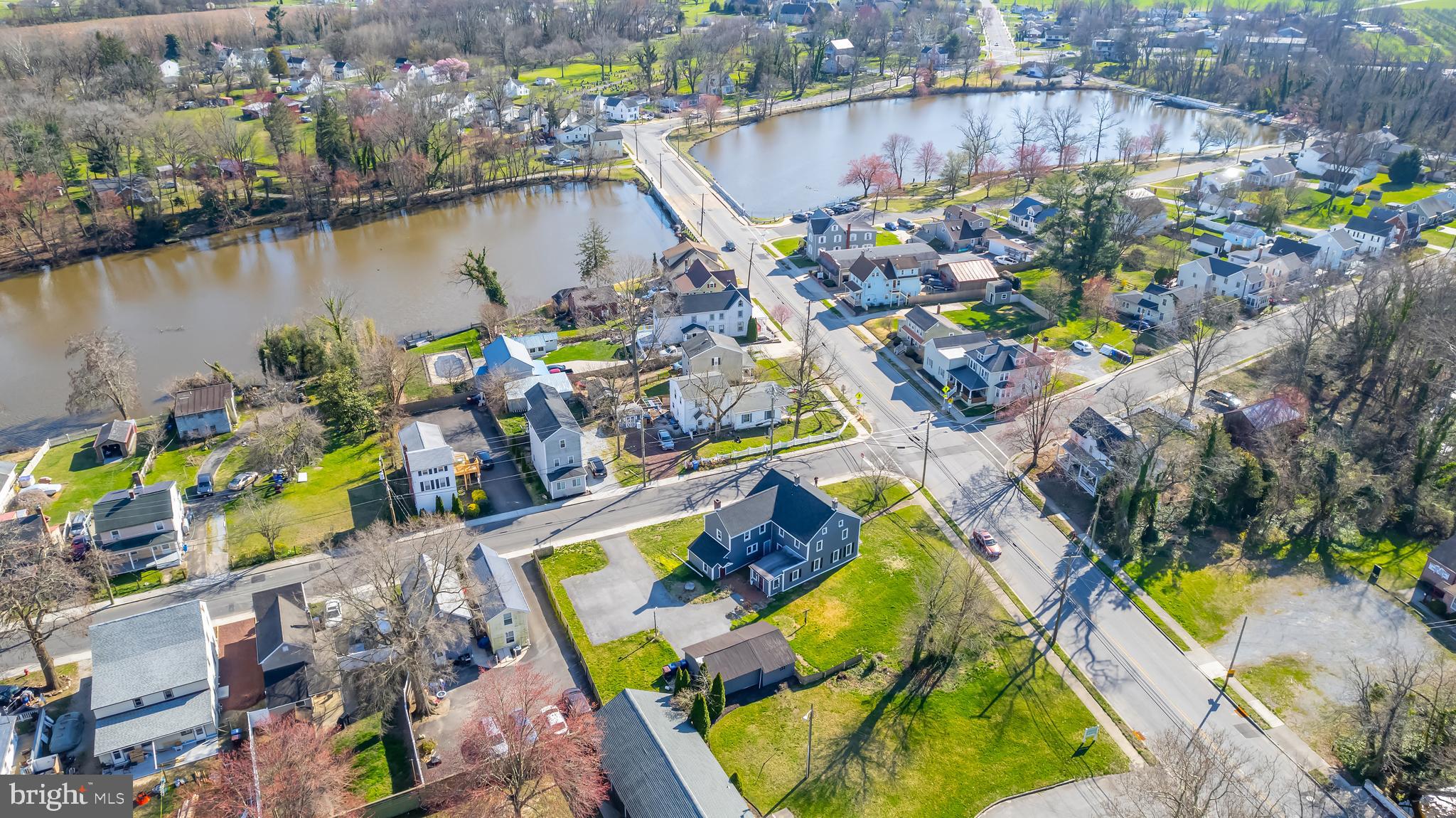 213 S Main St