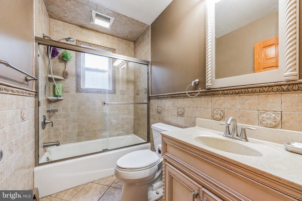 10 FORSYTHIA LANE
