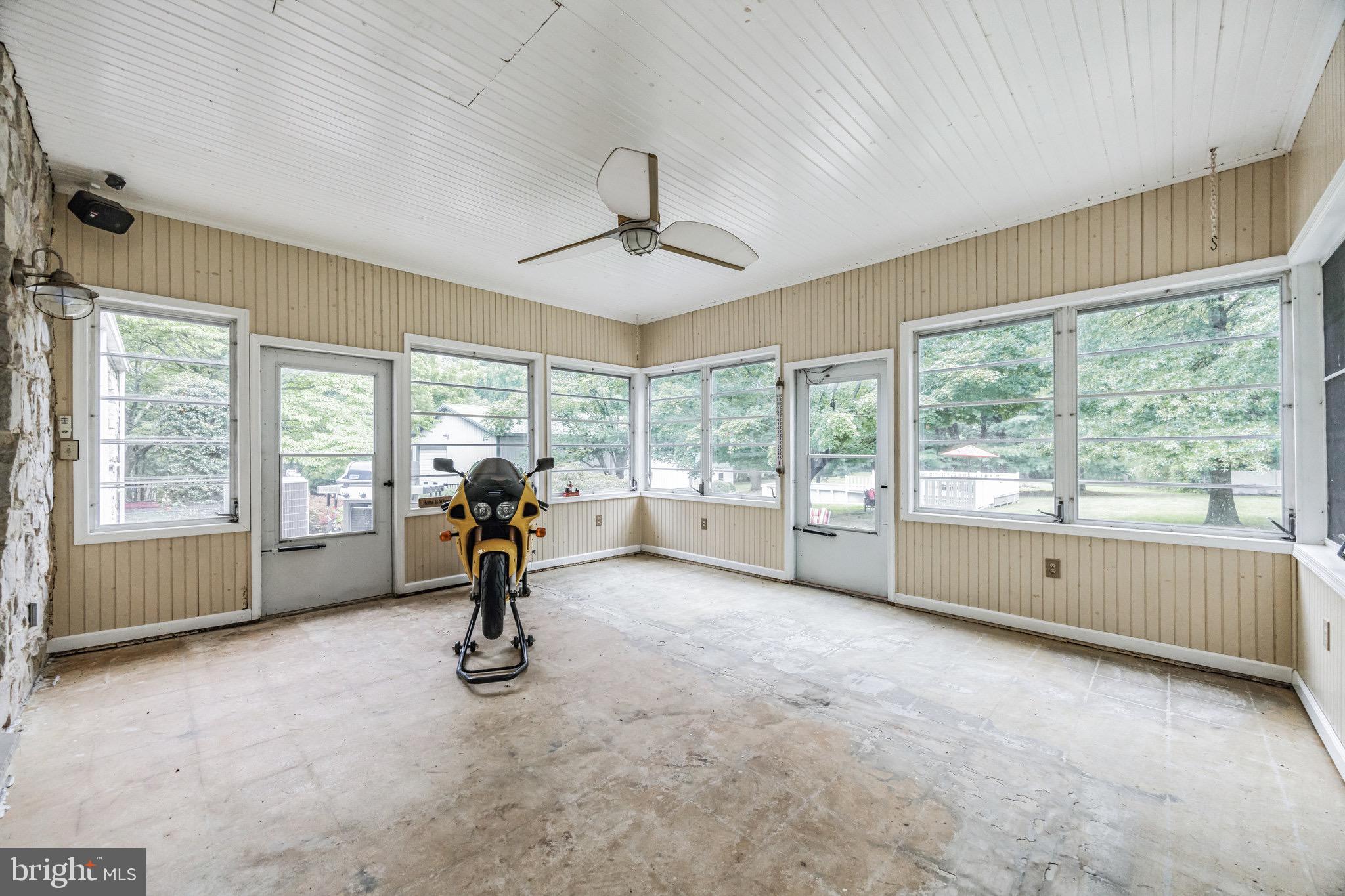 10 FORSYTHIA LANE
