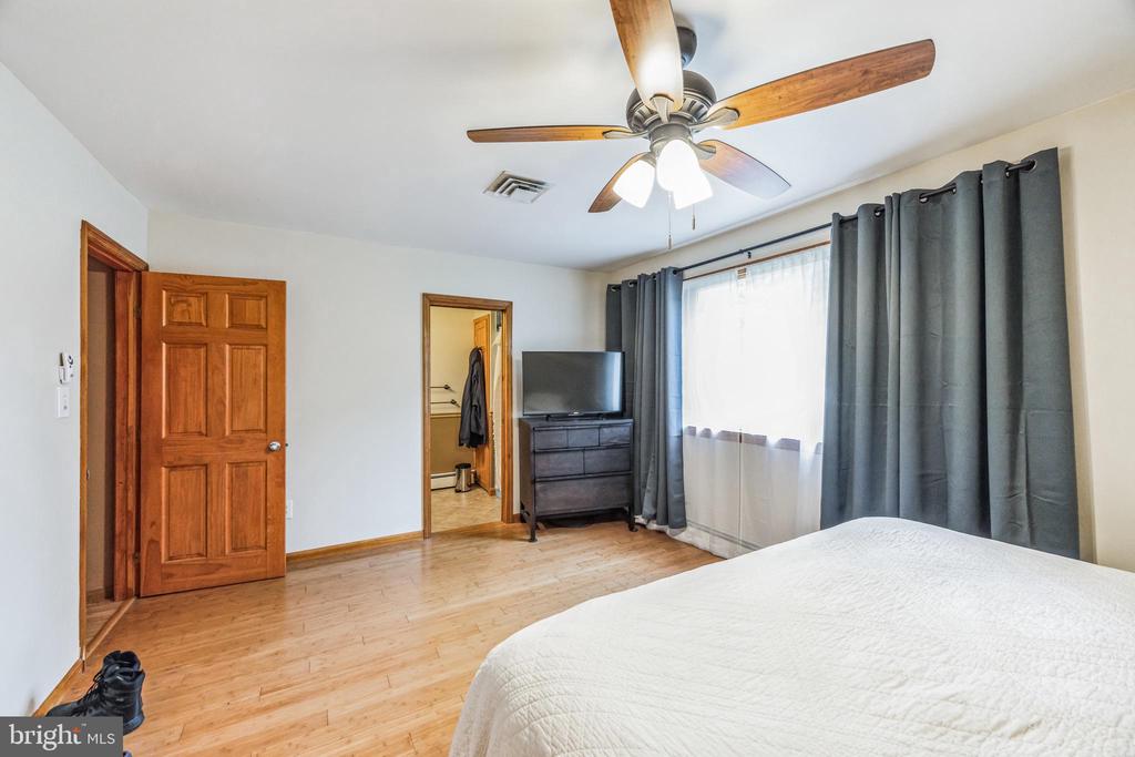 10 FORSYTHIA LANE