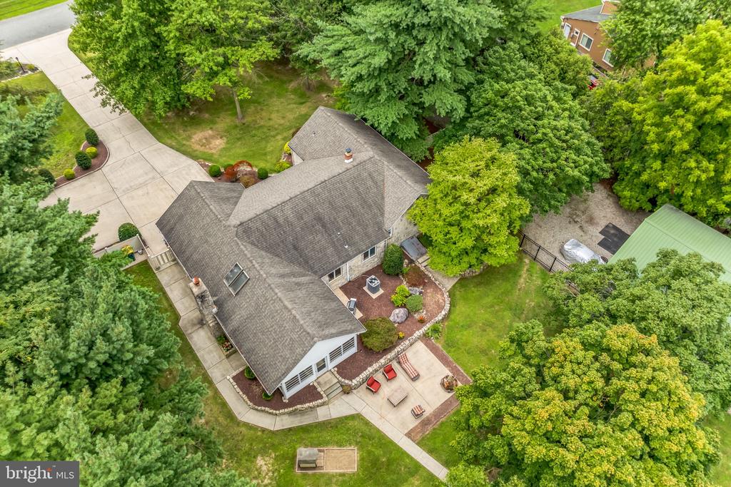 10 FORSYTHIA LANE