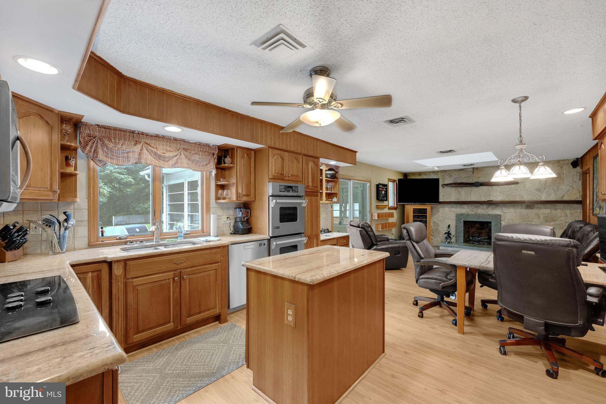 10 FORSYTHIA LANE