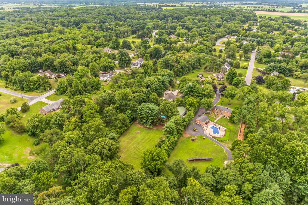10 FORSYTHIA LANE