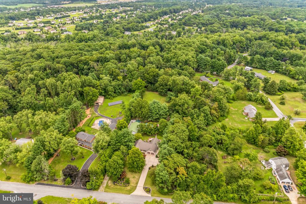 10 FORSYTHIA LANE