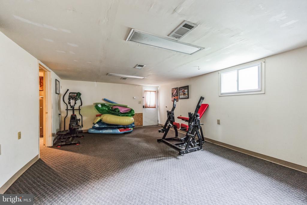10 FORSYTHIA LANE