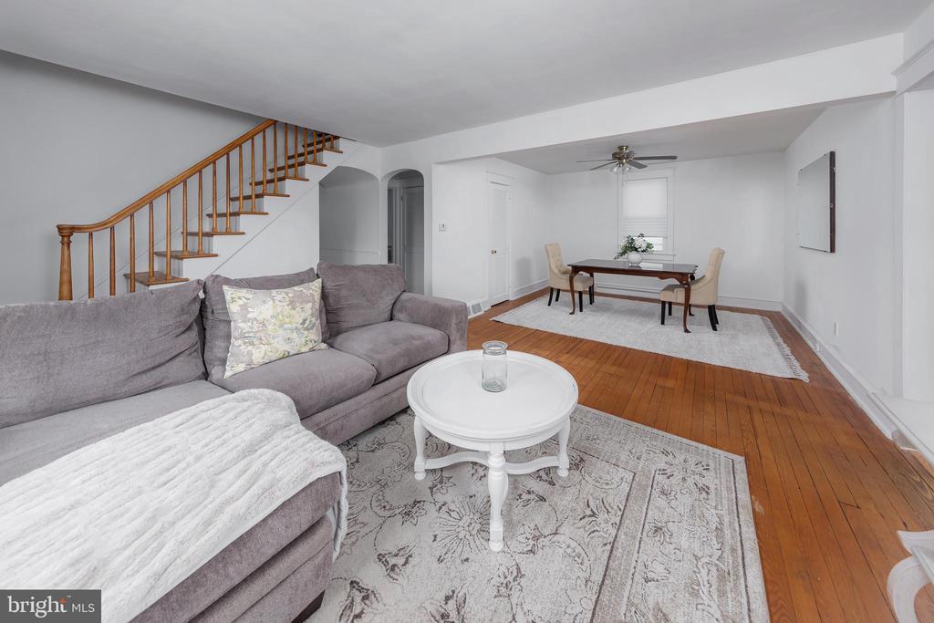 215 E Main St