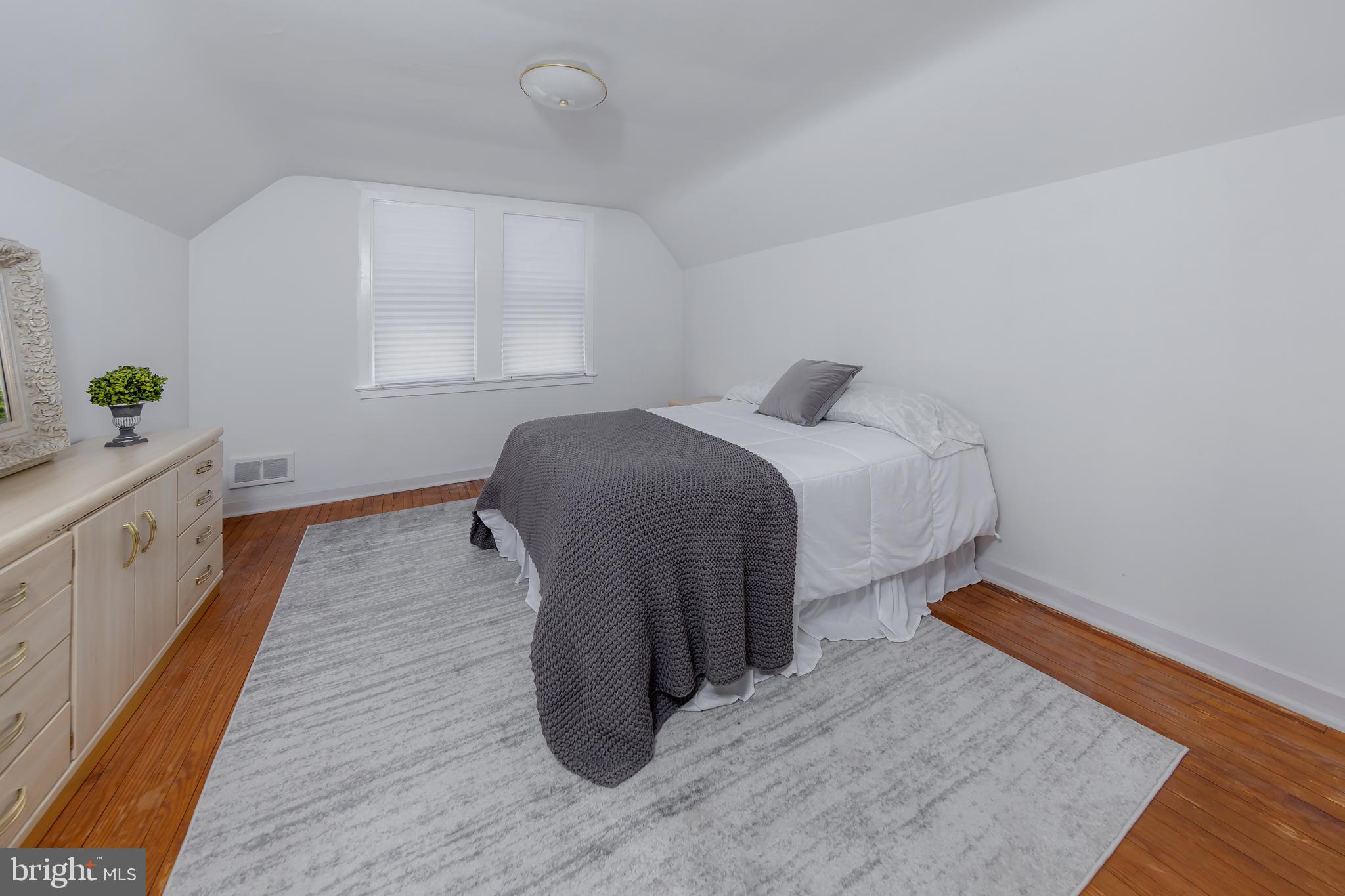 215 E Main St