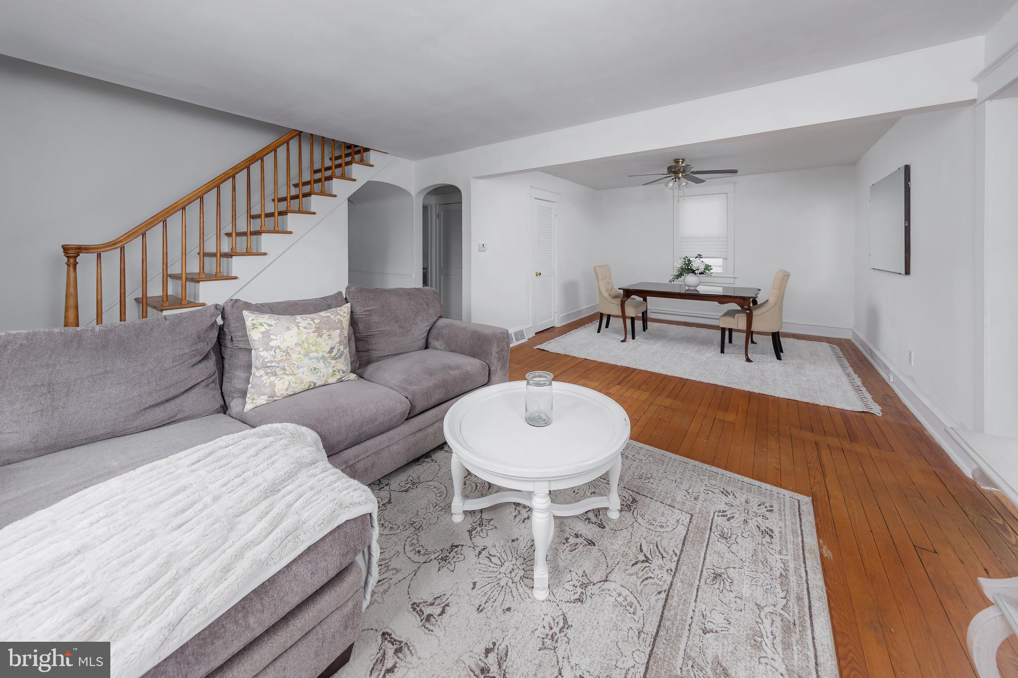 215 E Main St