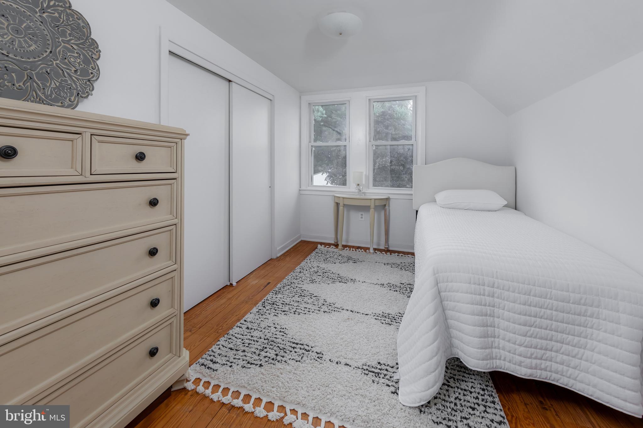 215 E Main St